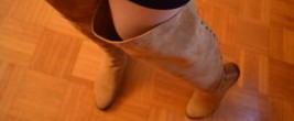Mode immer noch nichts für Mollige oder „WOW, ich trage Overknees“ (Copyright: Duo Boots, Foto: Astrid Listner)