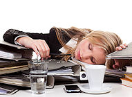 Stress und Arbeit bringt mollige Figur in Form? (Copyright: Picture-Factory - Fotolia.com)